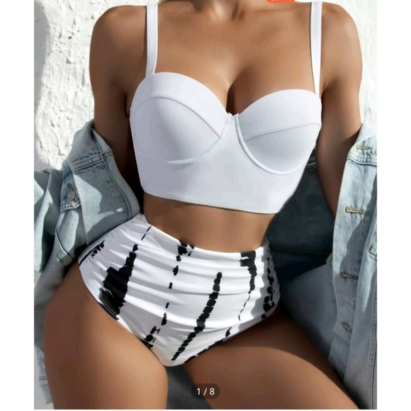 White two piece swimsuit - Picture 2 of 3